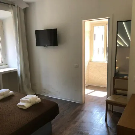 Flavia Bed and Breakfast *